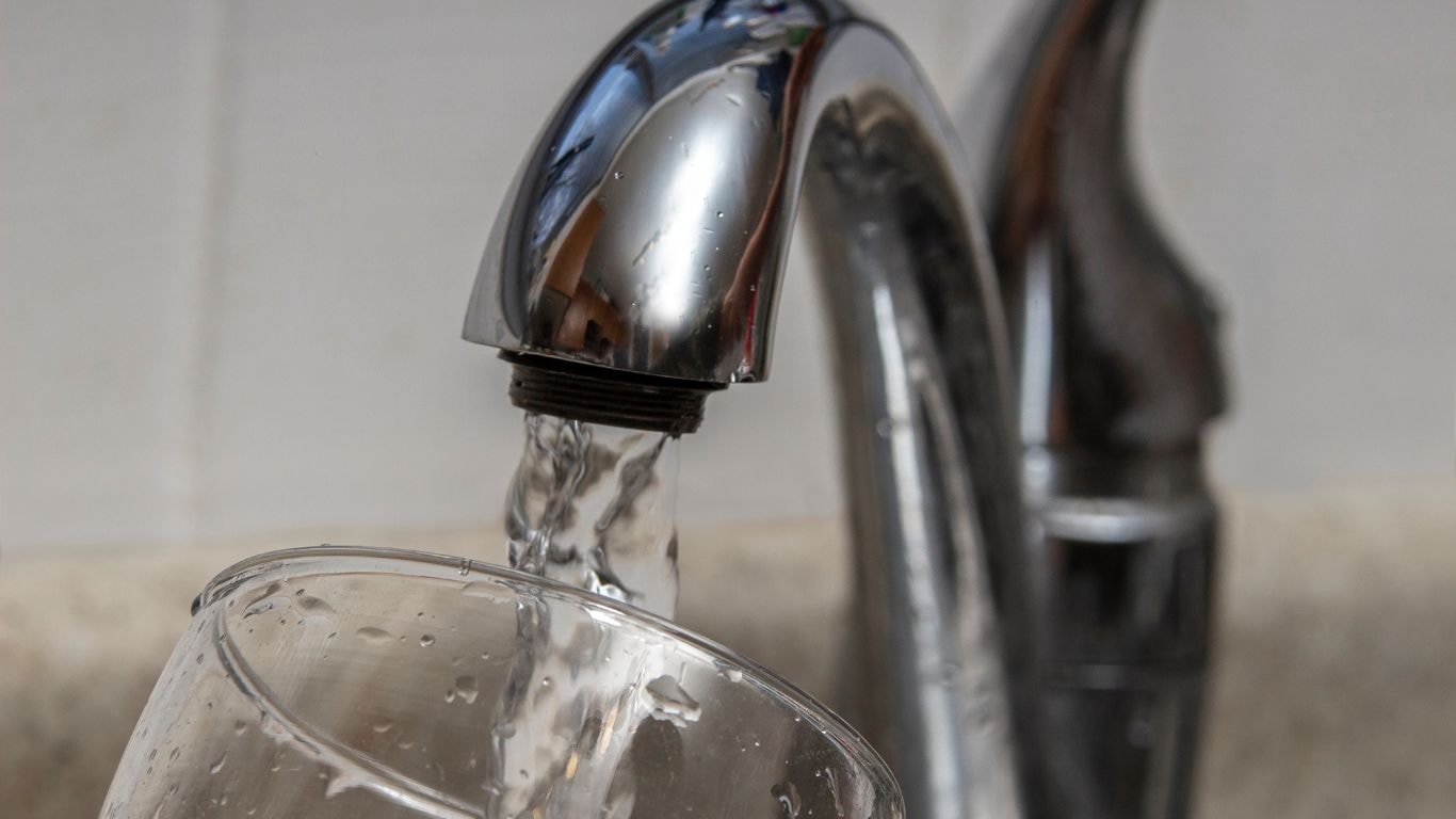 what to look for when hiring a pfas consultant - thorough understanding